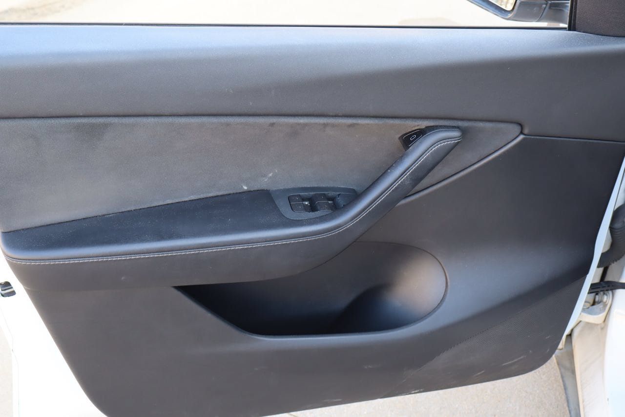Used 2021 Tesla Model Y Long Range AWD/4WD image 18