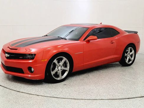 Used 2013 Chevrolet Camaro SS w/ RS Package image 3