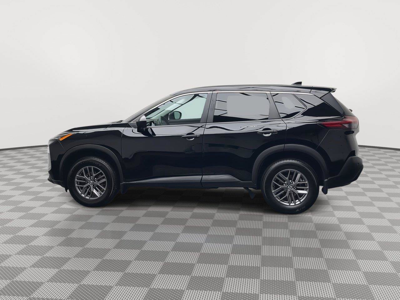 Used 2021 Nissan Rogue S AWD/4WD image 30
