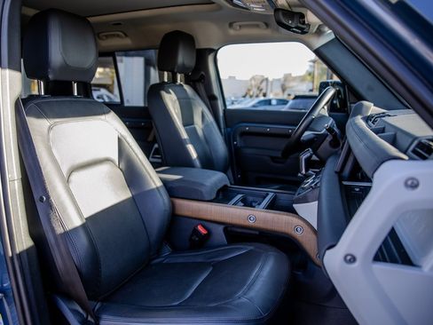 Used 2023 Land Rover Defender 110 S image 21
