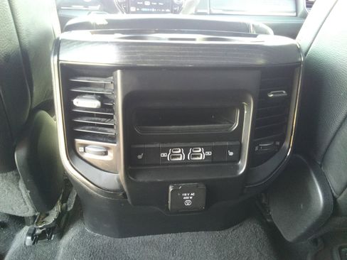 Used 2022 RAM 1500 Limited w/ Bed Utility Group image 10