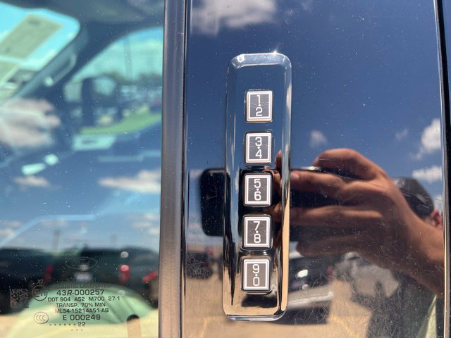Used 2022 Ford F250 Limited AWD/4WD image 10