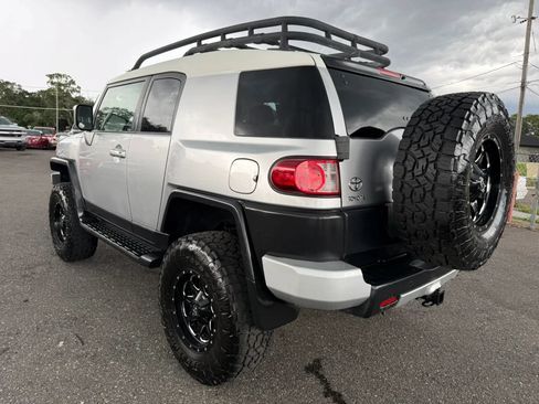 Used 2007 Toyota FJ Cruiser 4WD image 7