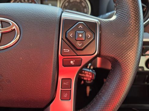 Used 2021 Toyota Tacoma SR5 RWD image 30