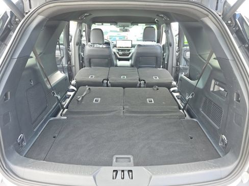 Certified 2025 Ford Explorer ST-Line w/ ST-Line Street Pack AWD/4WD image 9
