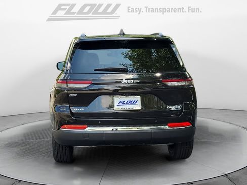 New 2025 Jeep Grand Cherokee Limited w/ Luxury Tech Group II image 6