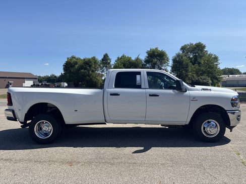 New 2026 RAM 3500 Tradesman AWD/4WD image 2