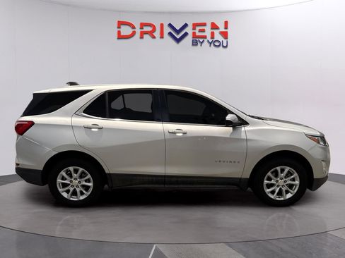 Used 2020 Chevrolet Equinox LT FWD image 6