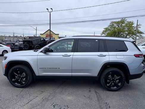 New 2026 Jeep Grand Cherokee L Limited AWD/4WD image 4