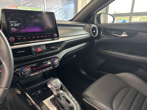 Used 2024 Kia Forte GT-Line w/ GT-Line Premium Package image 24