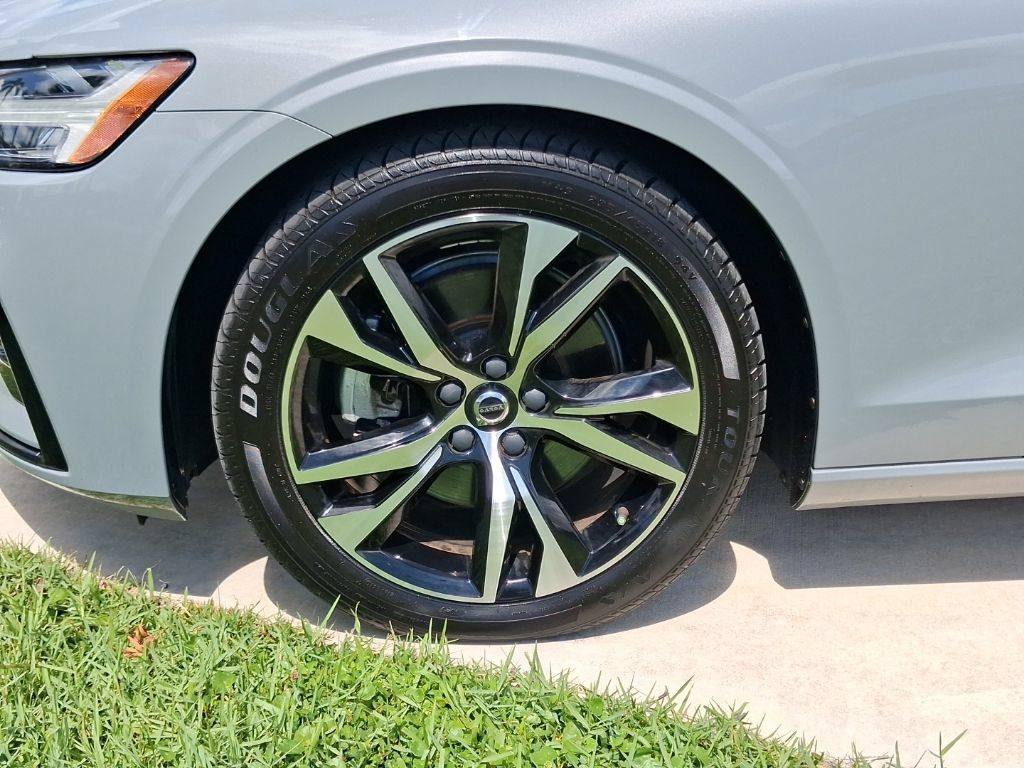Certified 2024 Volvo S60 B5 Core w/ Climate Package FWD image 3
