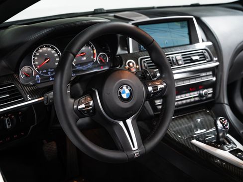 Used 2013 BMW M6 Convertible RWD image 19