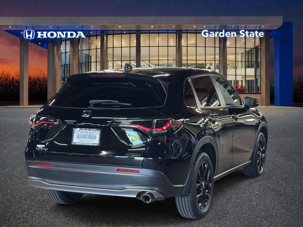 Used 2024 Honda HR-V Sport image 4