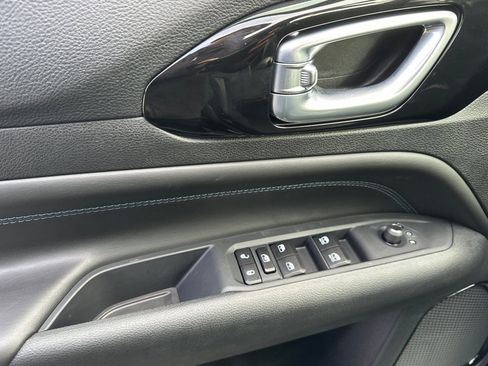 New 2026 Jeep Compass Latitude image 13