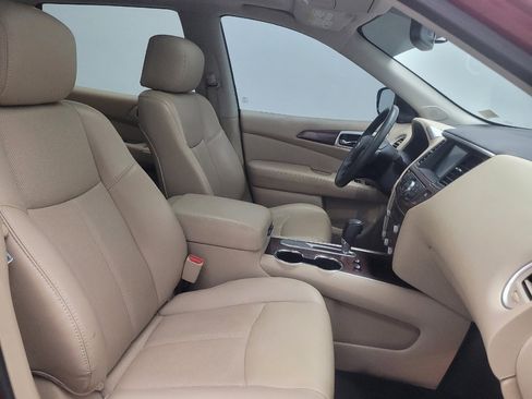 Used 2017 Nissan Pathfinder Platinum w/ Family Entertainment Package FWD image 21