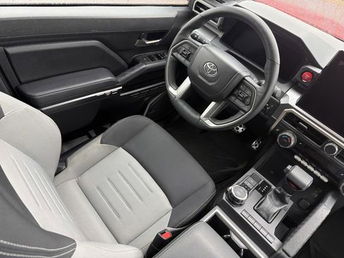 Used 2024 Toyota Tacoma TRD Sport w/ TRD Sport Upgrade Package image 13