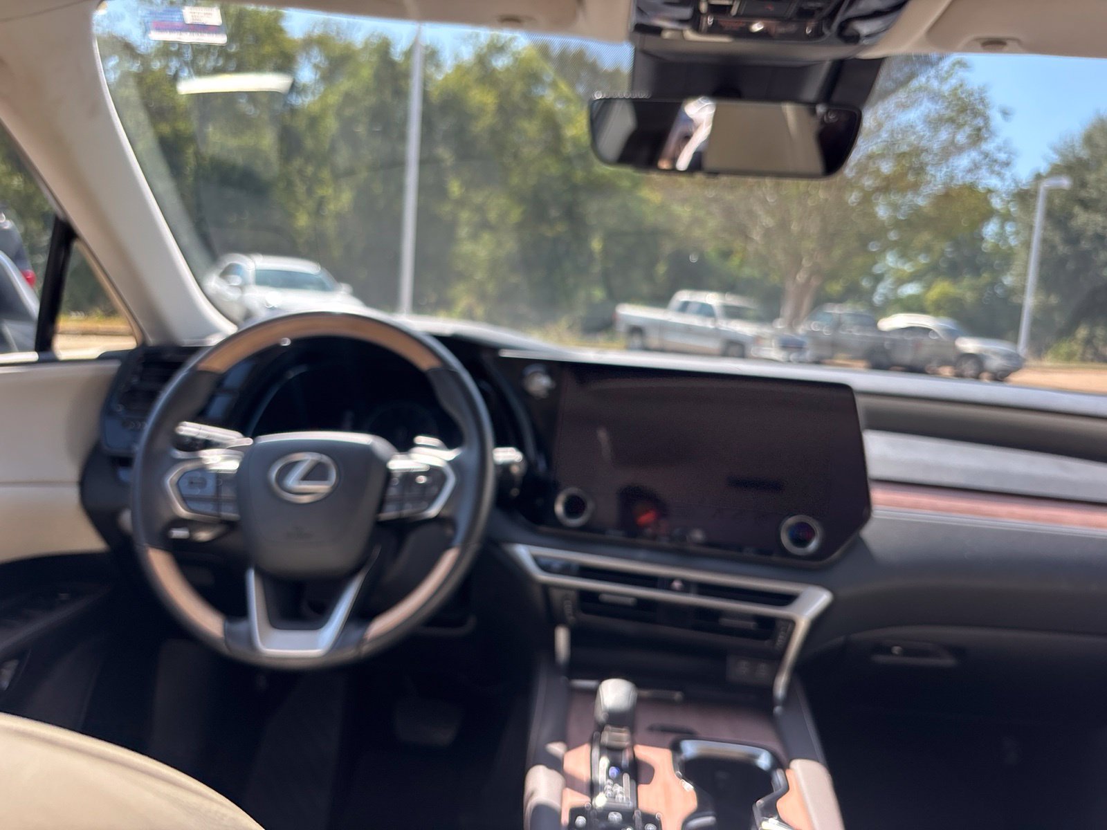 Used 2024 Lexus RX 350 Premium Plus w/ Cold Area Package FWD image 9