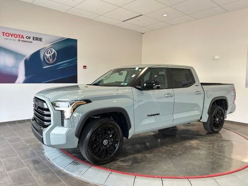 Used 2024 Toyota Tundra Limited AWD/4WD image 3