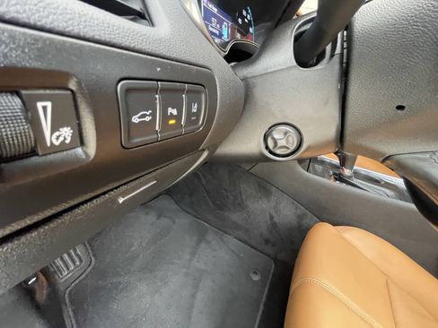 Used 2016 Chevrolet Impala LTZ w/ Enhanced Convenience Package FWD image 13
