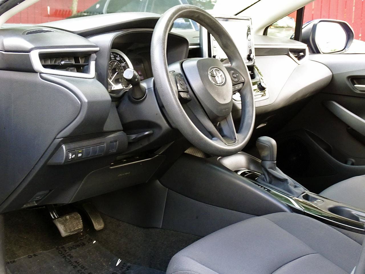 Used 2021 Toyota Corolla LE w/ LE Convenience Package FWD image 15