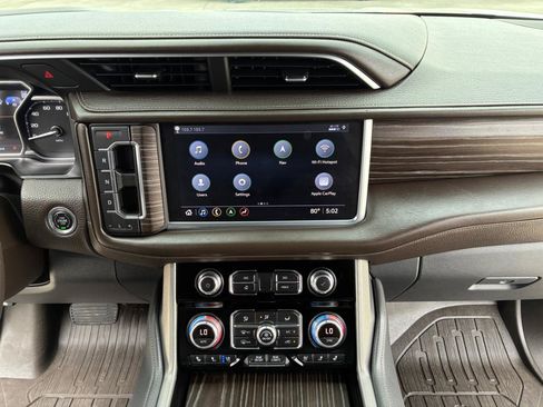 Used 2021 GMC Yukon Denali w/ Denali Premium Package AWD/4WD image 21