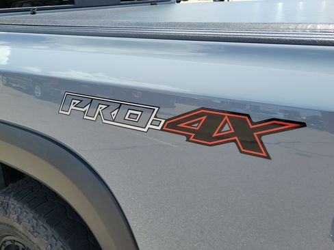 Used 2022 Nissan Frontier PRO-4X w/ Off-Road Protection Package AWD/4WD image 6