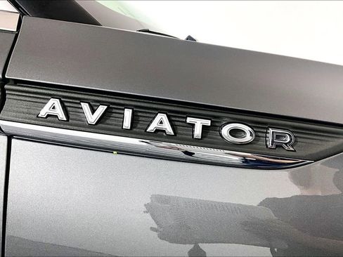 Used 2023 Lincoln Aviator Reserve w/ Equipment Group 201A AWD/4WD image 14