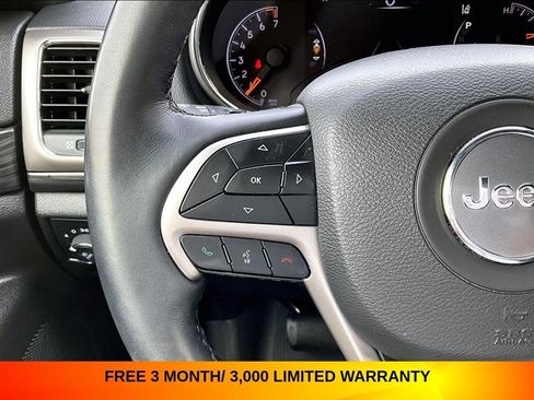 Used 2022 Jeep Grand Cherokee Laredo X AWD/4WD image 11