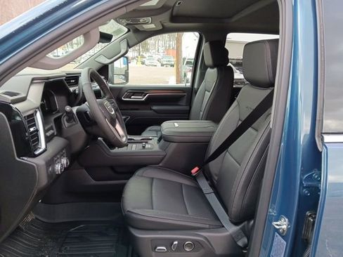 New 2026 GMC Sierra 3500 Denali w/ Denali Reserve Package AWD/4WD image 6