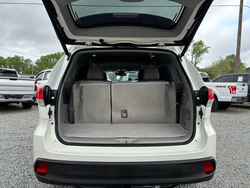 Used 2018 Toyota Highlander XLE image 10