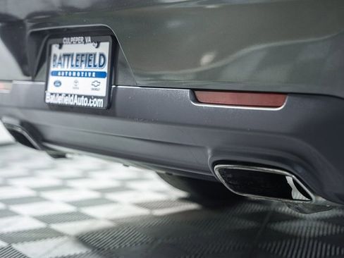 Used 2015 Dodge Challenger SXT image 8