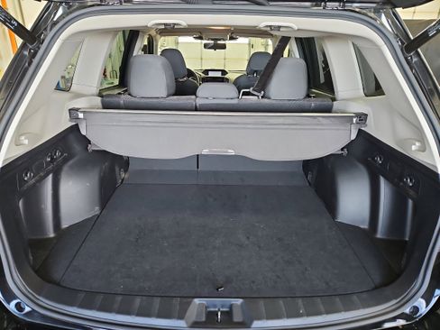 Used 2022 Subaru Forester Premium image 14