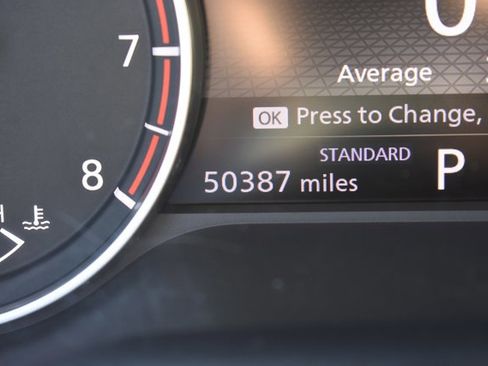 Used 2024 Nissan Rogue S image 21