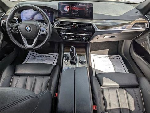 Used 2021 BMW 540i w/ Premium Package image 17