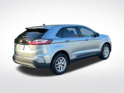Used 2023 Ford Edge SEL image 7