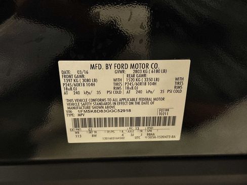 Used 2016 Ford Explorer XLT w/ Equipment Group 202A AWD/4WD image 14