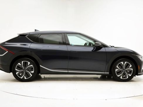 Used 2024 Kia EV6 Light image 2