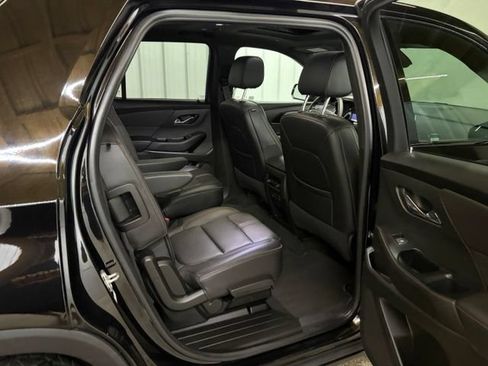 Used 2023 Chevrolet Traverse RS AWD/4WD image 23