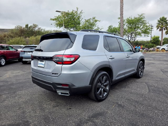 Certified 2023 Honda Pilot Sport image 7