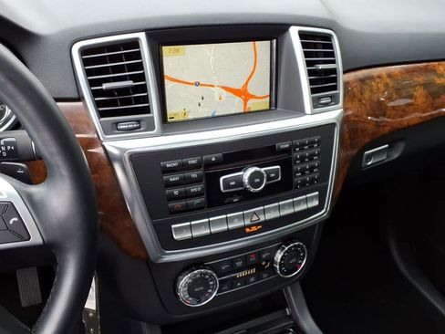 Used 2012 Mercedes-Benz ML 350 BlueTEC 4MATIC image 21