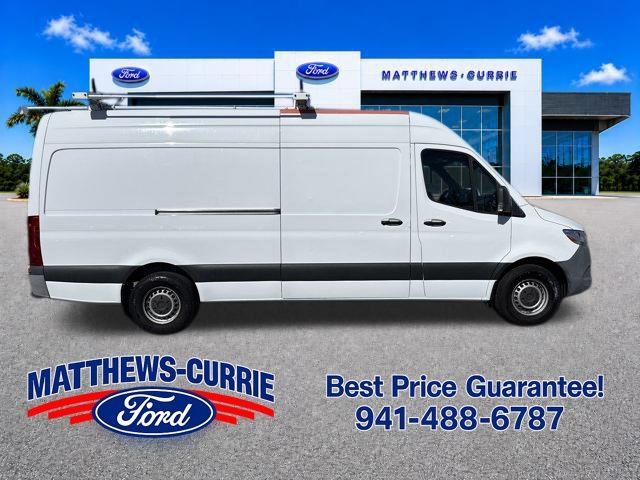 Used 2022 Mercedes-Benz Sprinter 2500 image 3