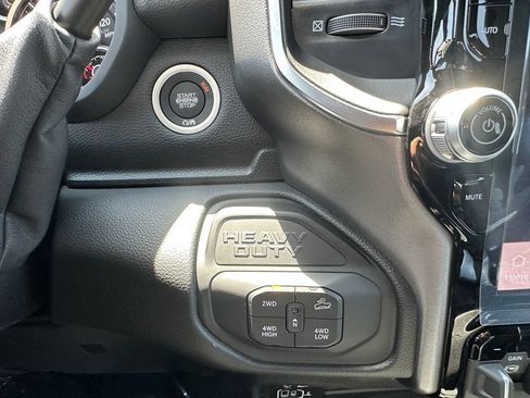 New 2026 RAM 2500 Big Horn AWD/4WD image 27