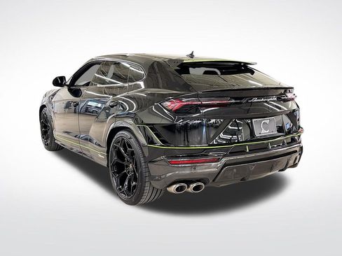 Used 2024 Lamborghini Urus Performante AWD/4WD image 3