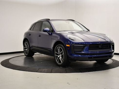 Certified 2026 Porsche Macan Turbo AWD/4WD image 9