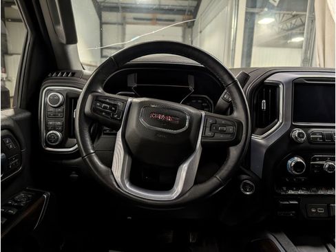 Used 2020 GMC Sierra 2500 SLT w/ SLT Premium Plus Package image 13