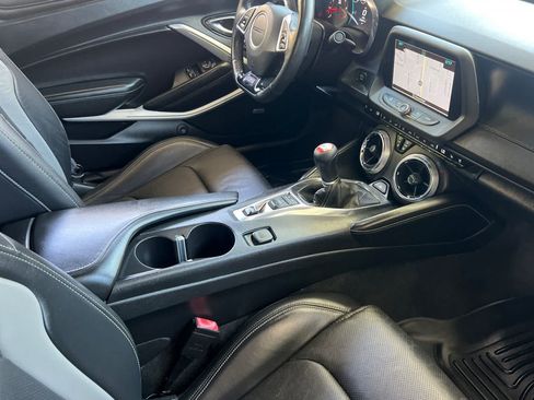Used 2016 Chevrolet Camaro SS RWD image 18