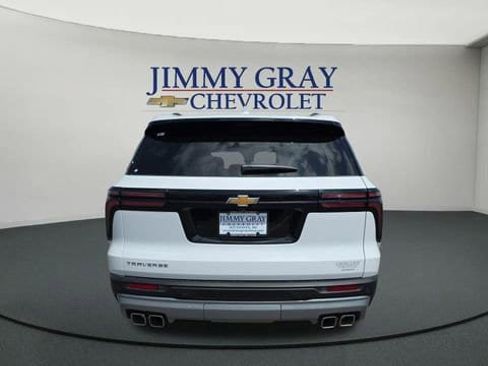 New 2026 Chevrolet Traverse LT w/ Driver Confidence Package image 4