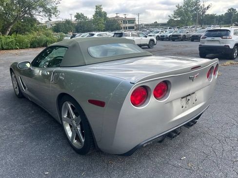 Used 2006 Chevrolet Corvette Convertible w/ Preferred Equipment Group RWD image 5