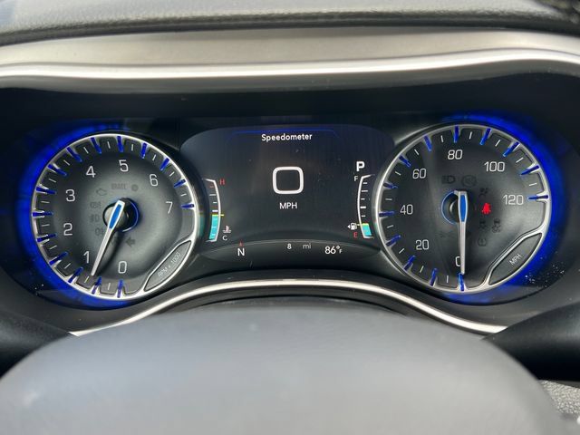 New 2027 Chrysler Pacifica Select FWD image 18