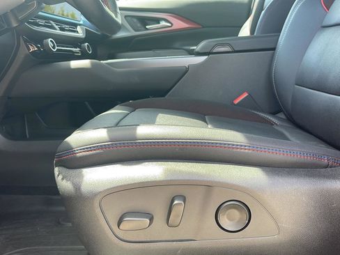 Used 2025 Chevrolet Equinox EV RS w/ Convenience Package II FWD image 21